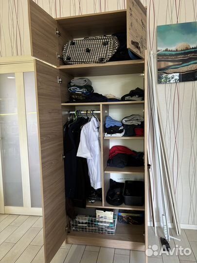 Шкаф и письменный стол