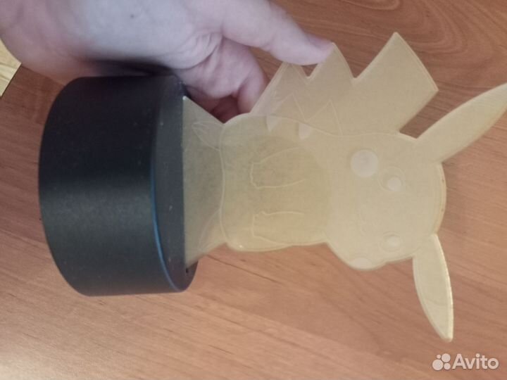 Светильник пикачу