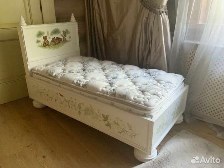 Детская кровать с матрасом