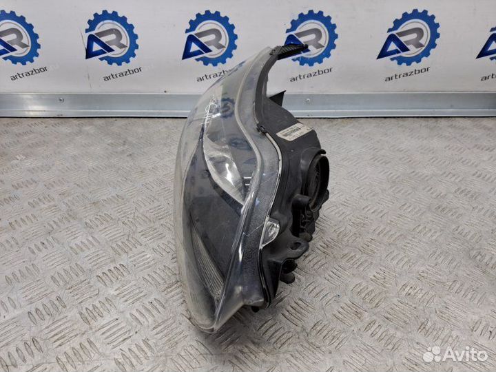 Фара правая Ford Focus 3 1.6 pnda 125Л.С хэтчбек