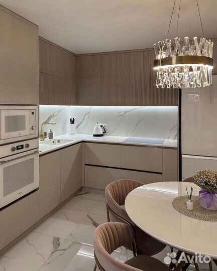 Кухонный гарнитур угловой