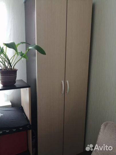 Шкаф
