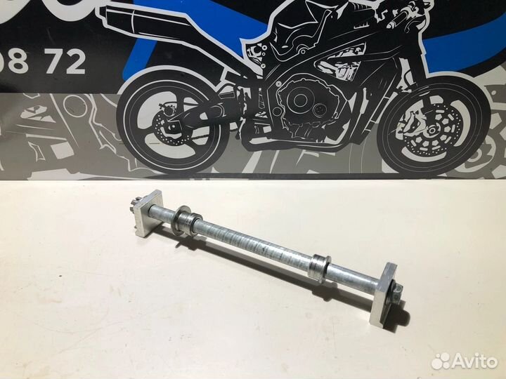 Ось заднего колеса Yamaha XJR 400 R 1997г