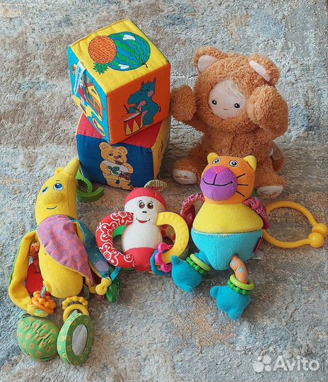 Развивающие игрушки пакетом