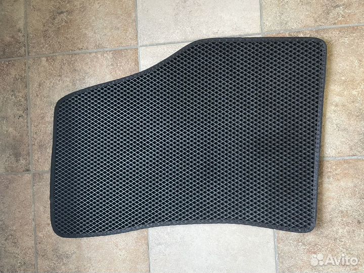 Коврики автомобильные на Tiguan