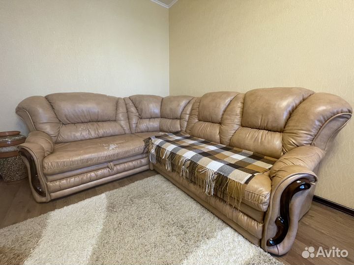 Продам угловой диван бу