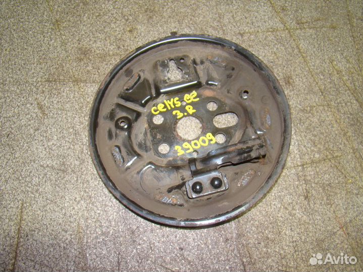 Щит опорный задний правый Citroen C-Elysee