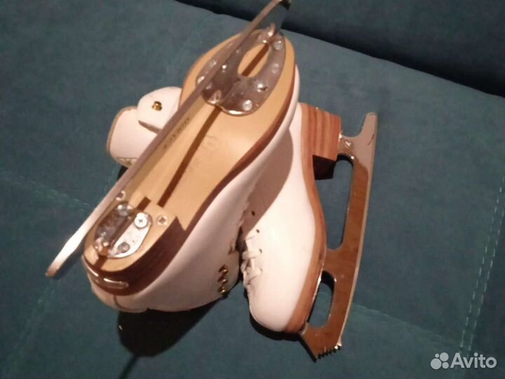 Фигурные коньки jackson elle