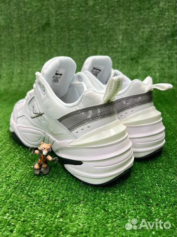 Nike M2K tekno