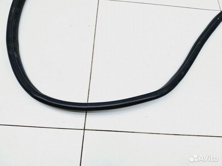 Уплотнитель двери Toyota Highlander II (XU40) 200