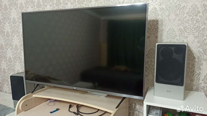 Телевизор smart tv 50 дигональ