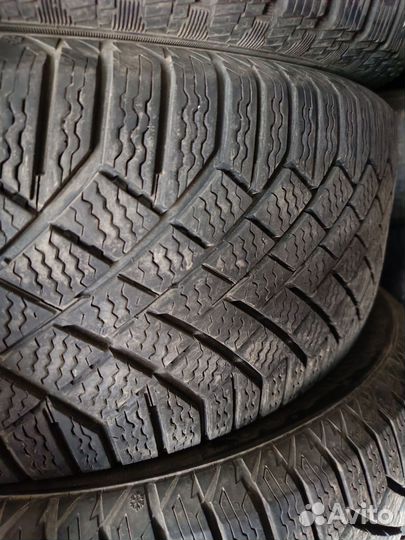 Continental ContiVikingContact 7 235/55 R17