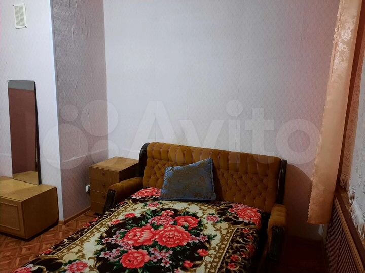 Комната 25 м² в 1-к., 1/2 эт.