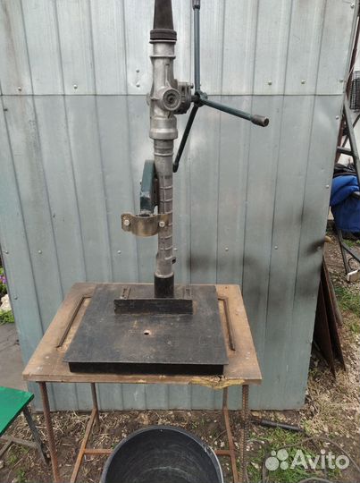 Сверлильный станок