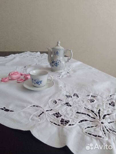 Скатерть чайная, винтаж Европа, кружево