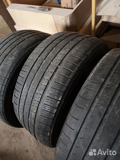 Duraturn Mozzo 4S 245/35 R20