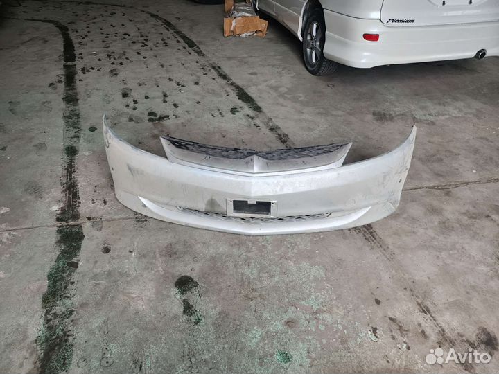 Бампер Toyota estima 30 кузов