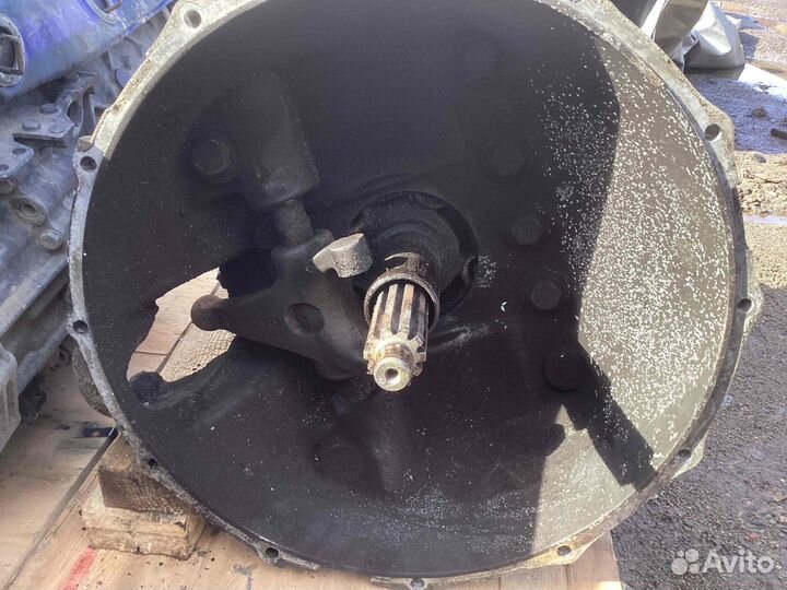 МКПП (механическая коробка переключения передач) I