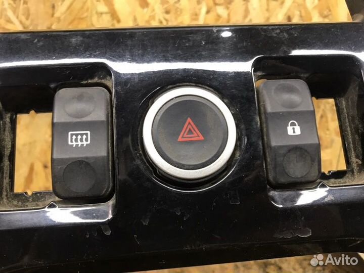 Консоль центральная Renault Logan седан 1 2011