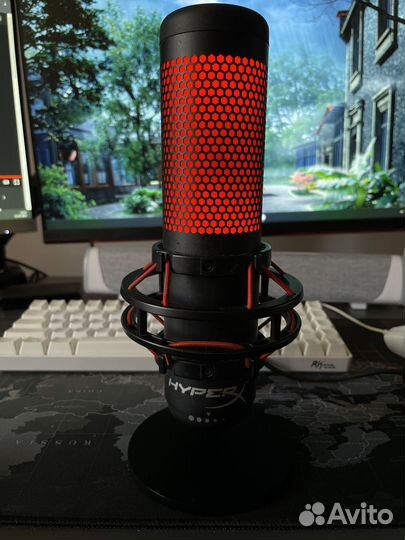 Микрофон HyperX QuadCast черный