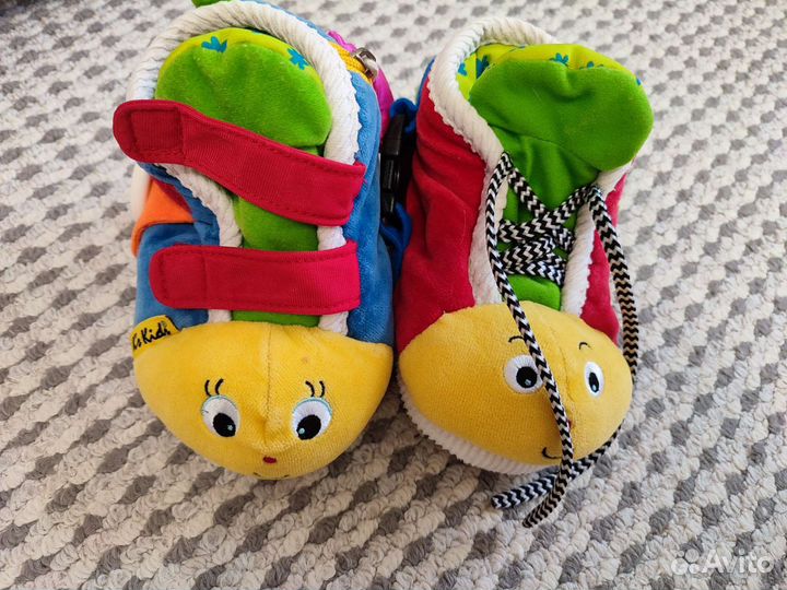 Игрушки до 1 года пакетом. Бизиборд погремушки