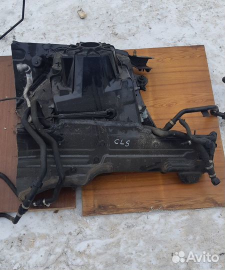 Передняя четверть Mercedes CLS