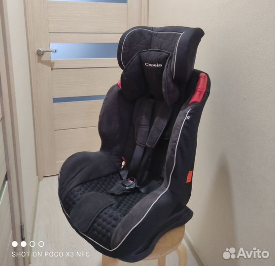 Продаю автокресло Capella, универсальное, черное