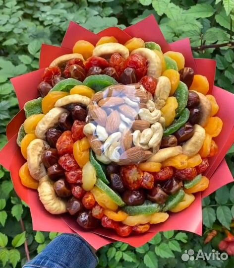 Съедобные букеты из сухофруктов