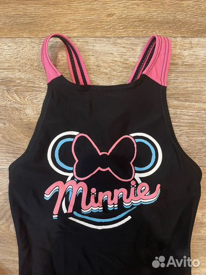 Купальник и шапочка на девочку