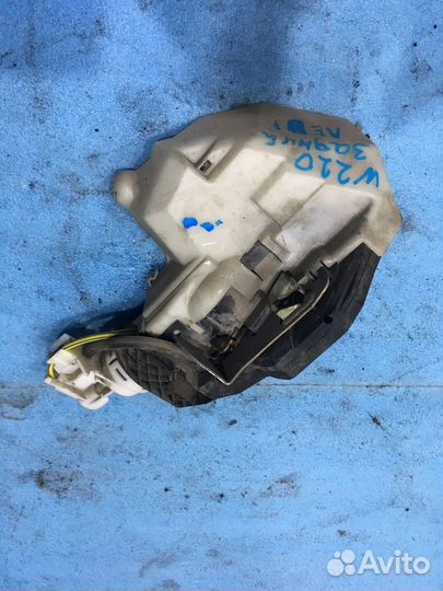 Замок двери передний левый Mercedes S W220