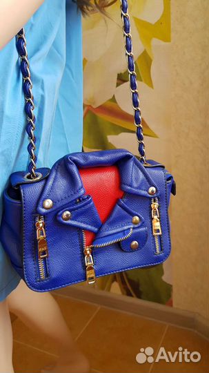 В стиле Moschino сумка косуха