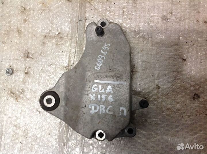 Кронштейн двигателя правый mercedes x156 gla