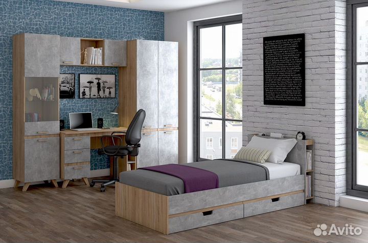 Стол письменный 