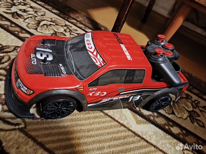 Радиоуправляемая машина для дрифта