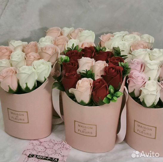 Букеты из пенных роз