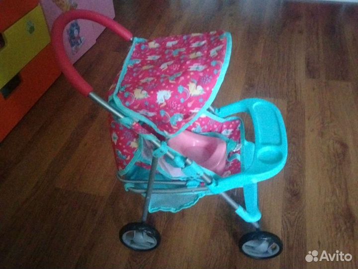 Кукольная коляска для куклы