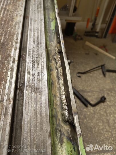 Чугунная плита с подстольем