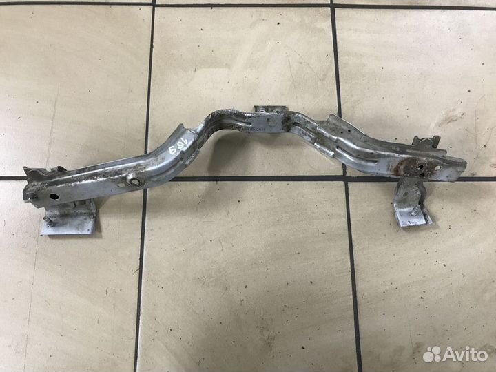 Кронштейн бампера передний Nissan Almera G15