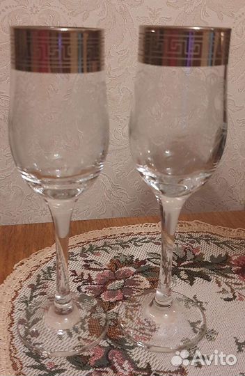 Пара бокалов для шампанского