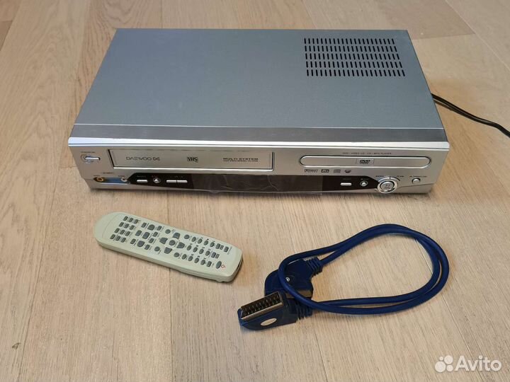 DVD/VHS плеер Daewoo