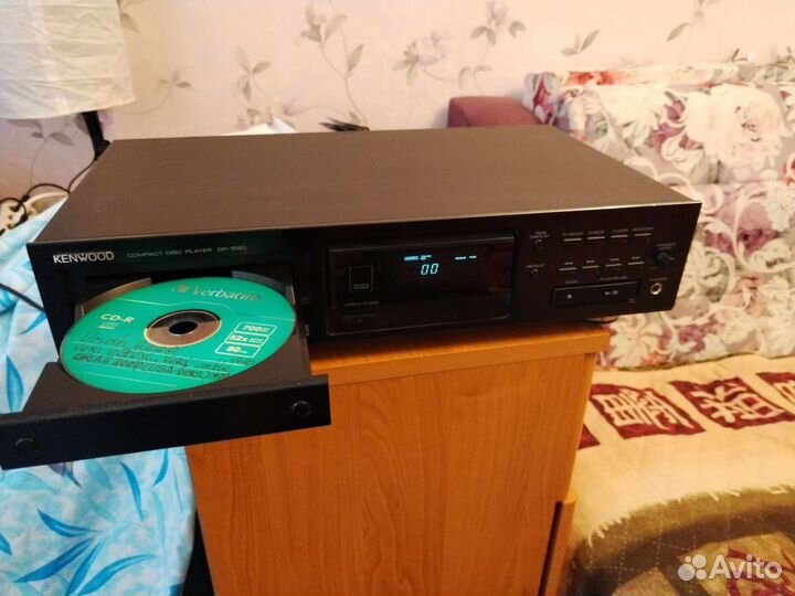 Продам Cd-проигрыватель