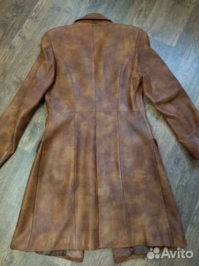 Кожаный френч- плащ женский р. 42-44