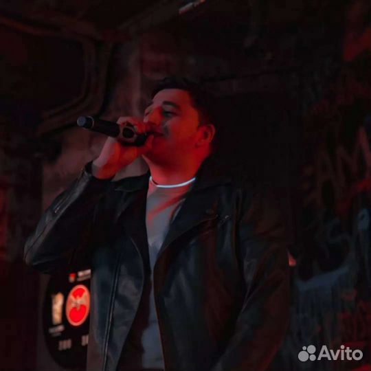 Ведущий мероприятий, шоумен (DJ в подарок)