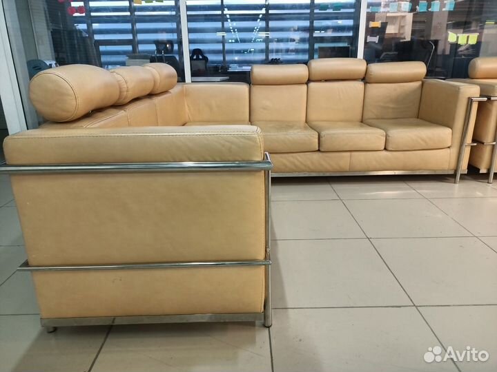 Большой угловой диван И кресло Б.У. Екатеринбург