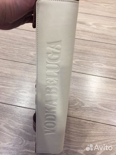 Кожаный футляр Белуга Аллюр