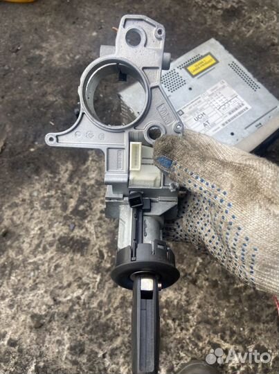 Замок зажигания Opel Astra H