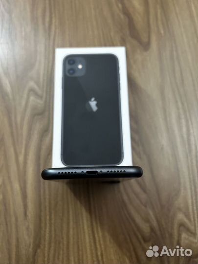 iPhone 11, 64 ГБ