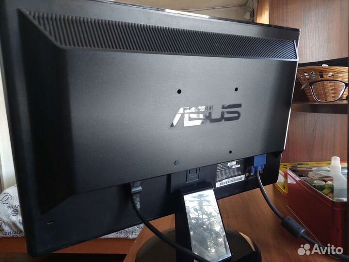 Монитор Asus