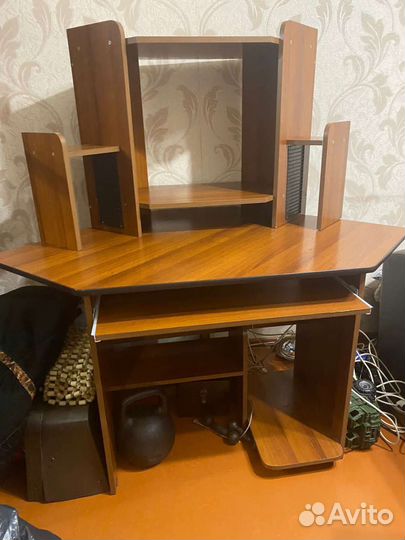 Компьютерный стол