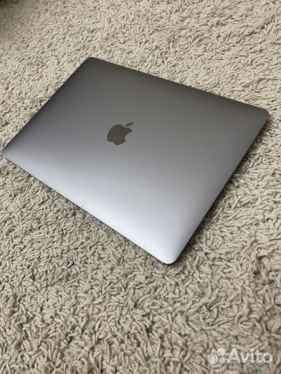 Apple MacBook Pro 13 2020